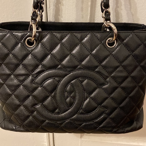 CHANEL Handbags - 🔥CHANEL BLACK QUILTED GRAND SHOPPING TOTE✨AUTHENTIC✨